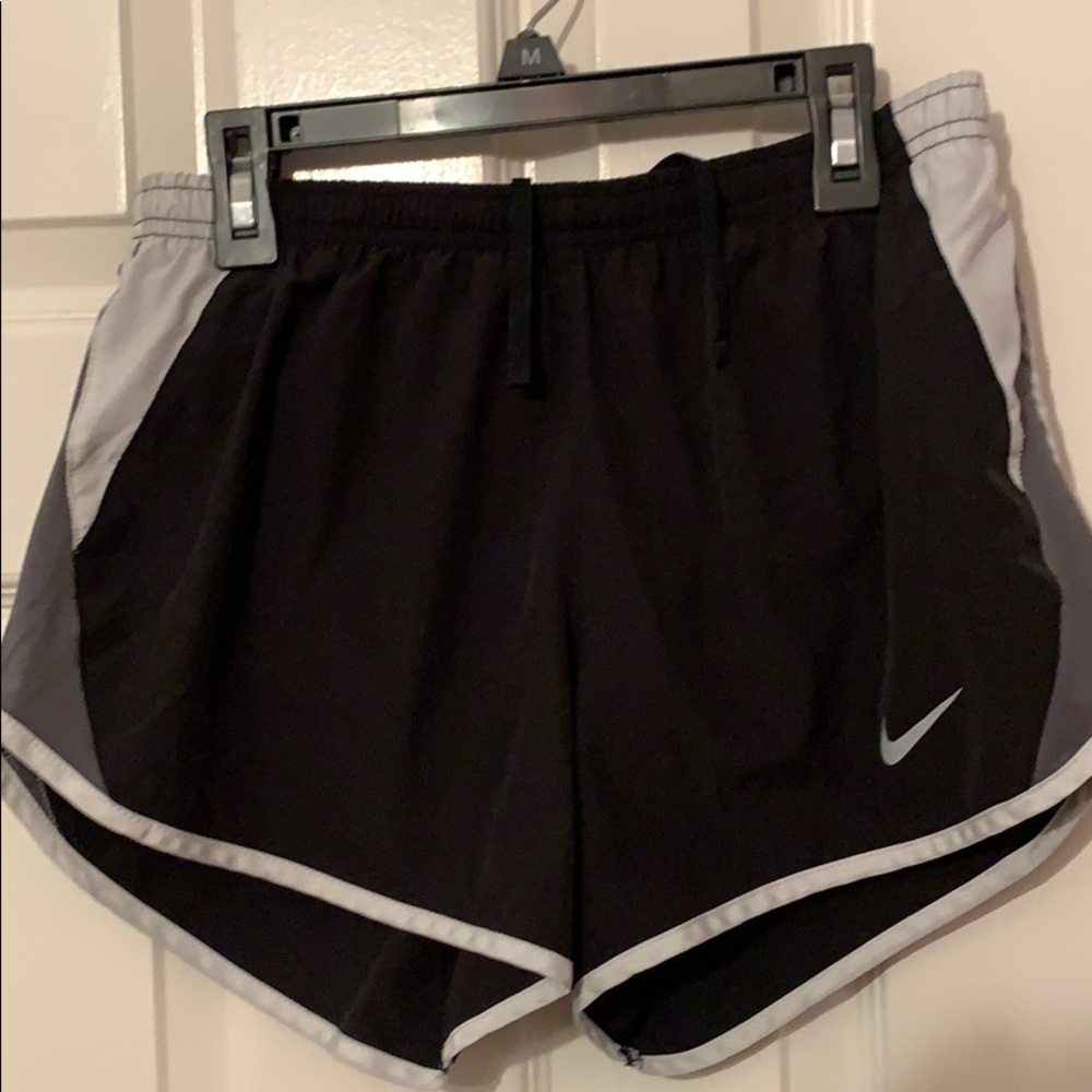 Women’s Nike running shorts S black